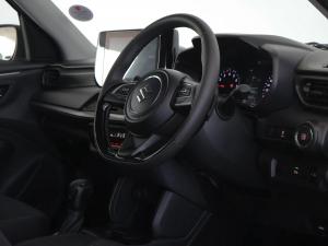 Suzuki Swift 1.2 GLX auto - Image 23