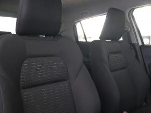Suzuki Swift 1.2 GLX auto - Image 26