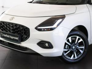 Suzuki Swift 1.2 GLX auto - Image 2