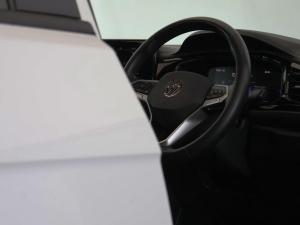 Volkswagen T-Roc 2.0TSI 4Motion R-Line - Image 15