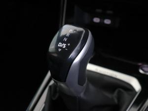 Volkswagen T-Roc 2.0TSI 4Motion R-Line - Image 19