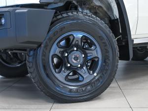 Toyota Land Cruiser 76 2.8GD-6 station wagon LX manual - Image 2