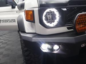 Toyota Land Cruiser 79 2.8GD-6 double cab - Image 2