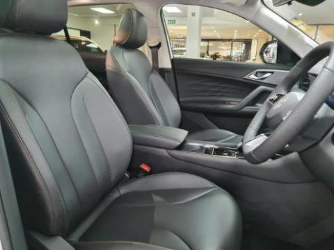 Image MG HS 2.0T Luxury