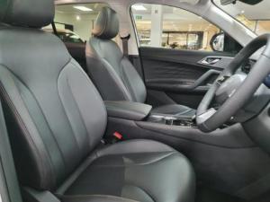 MG HS 2.0T Luxury - Image 14