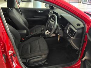 Kia Rio hatch 1.4 LS - Image 11
