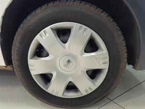 Nissan NP200 1.6i safety pack (aircon) - Image 11