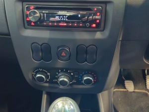 Nissan NP200 1.6i safety pack (aircon) - Image 12