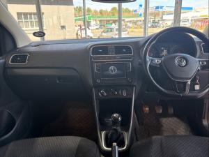 Volkswagen Polo sedan 1.6 Comfortline - Image 6