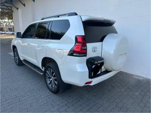 Toyota Land Cruiser Prado 4.0 VX - Image 21