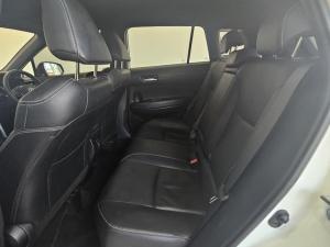 Toyota Corolla Cross 1.8 Hybrid XS - Image 11