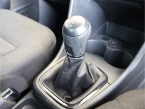 Volkswagen Polo Vivo hatch 1.4 Trendline - Image 9