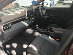 Toyota C-HR 1.2T Luxury - Image 7