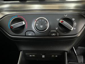 Hyundai i20 1.2 Motion - Image 16