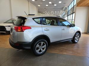 Toyota RAV4 2.0 GX - Image 2