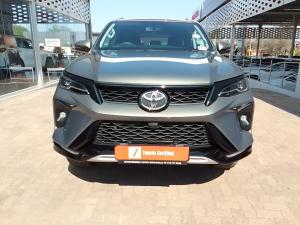 Toyota Fortuner 2.4GD-6 4x4 - Image 4