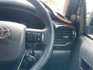 Toyota Hilux 2.8GD-6 double cab 4x4 Legend auto - Image 10