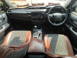 Toyota Hilux 2.8GD-6 double cab 4x4 Legend auto - Image 12