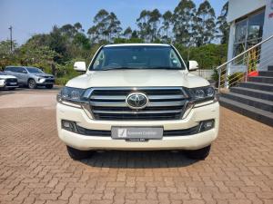 Toyota Land Cruiser 200 4.5D-4D V8 VX-R - Image 6