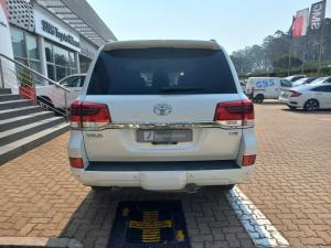 Toyota Land Cruiser 200 4.5D-4D V8 VX-R - Image 7