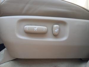 Toyota Land Cruiser 200 4.5D-4D V8 VX-R - Image 20