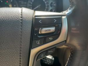 Toyota Land Cruiser 200 4.5D-4D V8 VX-R - Image 26