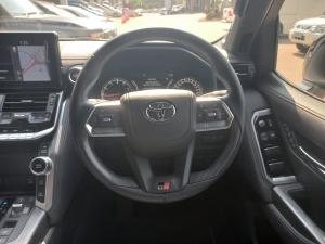 Toyota Land Cruiser 300 3.5T GR-Sport - Image 8