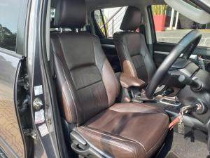 Toyota Hilux 2.8GD-6 double cab Raider auto - Image 14