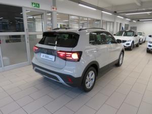 Volkswagen T-CROSS 1.0 TSI Life DSG - Image 20