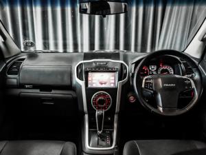 Isuzu D-Max 300 3.0TD double cab LX auto - Image 7
