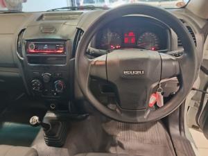 Isuzu D-Max Gen 6 250c single cab Fleetside - Image 12