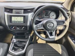 Nissan Navara 2.5DDTi double cab SE Plus manual - Image 8