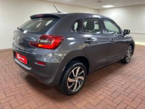 Toyota Starlet 1.5 XS auto - Image 4