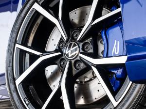 Volkswagen Golf R - Image 4