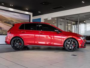 Volkswagen Golf GTI - Image 9