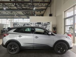 Opel Grandland X 1.6 Turbo - Image 2