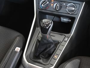Volkswagen Polo hatch 1.0TSI Life manual - Image 11