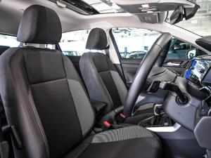 Volkswagen Polo hatch 1.0TSI Life auto - Image 12