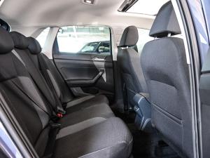 Volkswagen Polo hatch 1.0TSI Life auto - Image 15