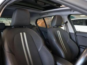 BMW 1 Series 118i Sport Line - Image 13