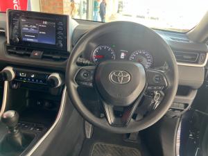 Toyota RAV4 2.0 GX - Image 8