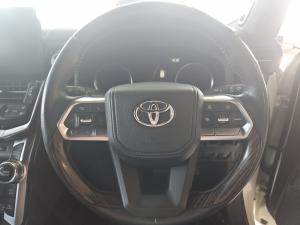 Toyota Land Cruiser 300 3.5T ZX - Image 8