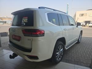 Toyota Land Cruiser 300 3.5T ZX - Image 2