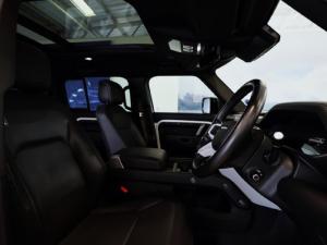 Land Rover Defender 130 D300 X-Dynamic HSE - Image 9