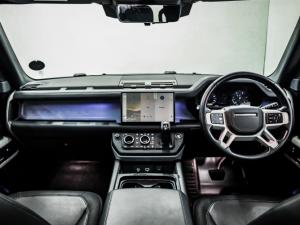 Land Rover Defender 110 D300 X-Dynamic HSE - Image 13