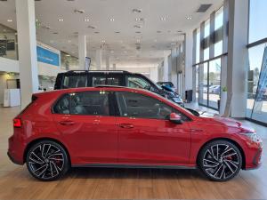Volkswagen Golf GTI - Image 4