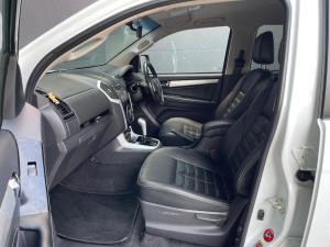 Isuzu mu-X 3.0 - Image 11