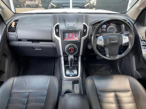 Isuzu mu-X 3.0 - Image 17
