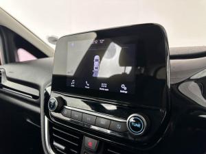 Ford Fiesta 1.0 Ecoboost Trend 5-Door automatic - Image 10