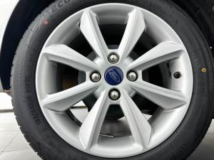 Ford Fiesta 1.0 Ecoboost Trend 5-Door automatic - Image 13